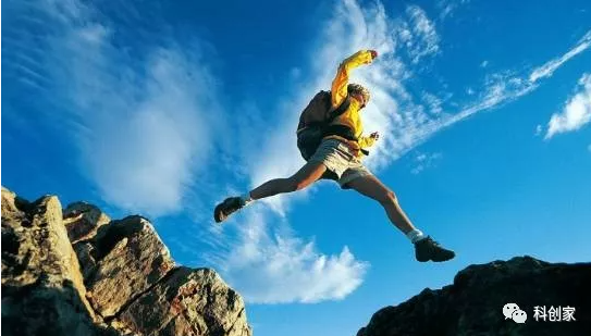 高盛CEO：人生不要自我设限！要与有野心的人为伍！保持前进的五点建议